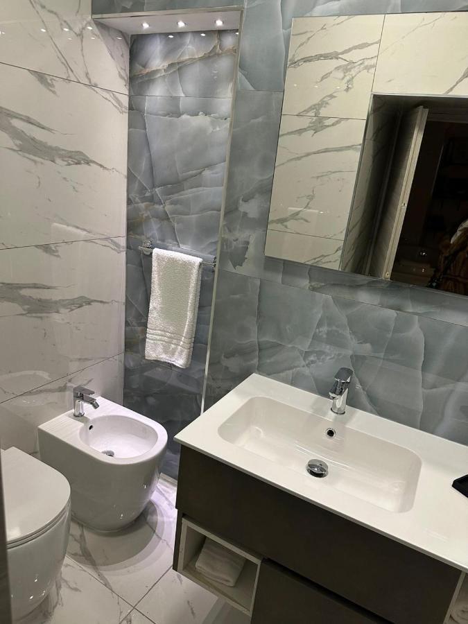 C3 Luxury Bed & Breakfast Наполи Екстериор снимка