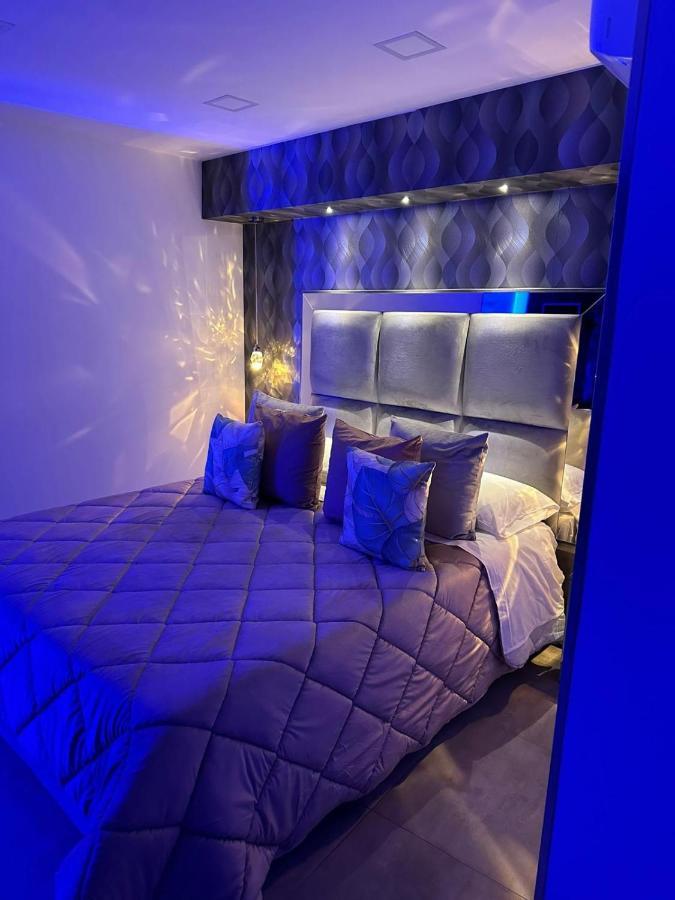 C3 Luxury Bed & Breakfast Наполи Екстериор снимка